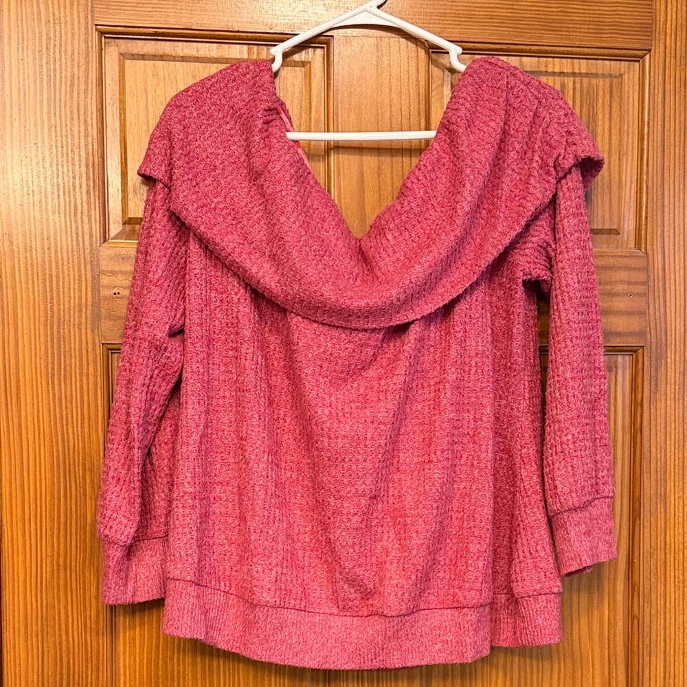 Torrid off shoulder sweater, never worn, excellent condition